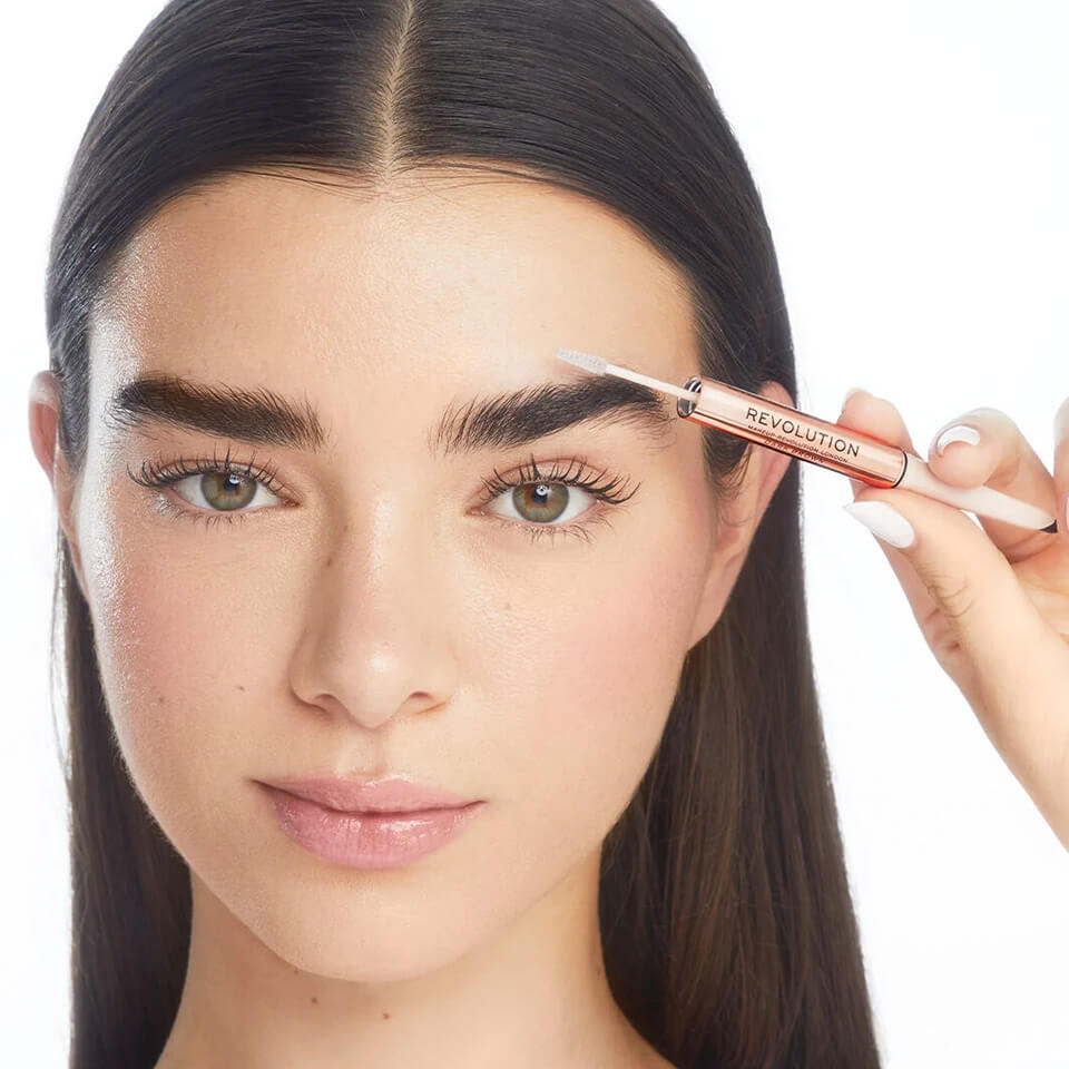 Model using Fluffy Brow Duo
